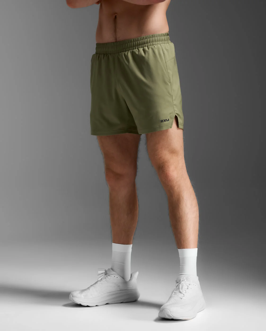 2XU Men Aero 5 Inch Shorts - Hunter / Black Reflective - Image 2