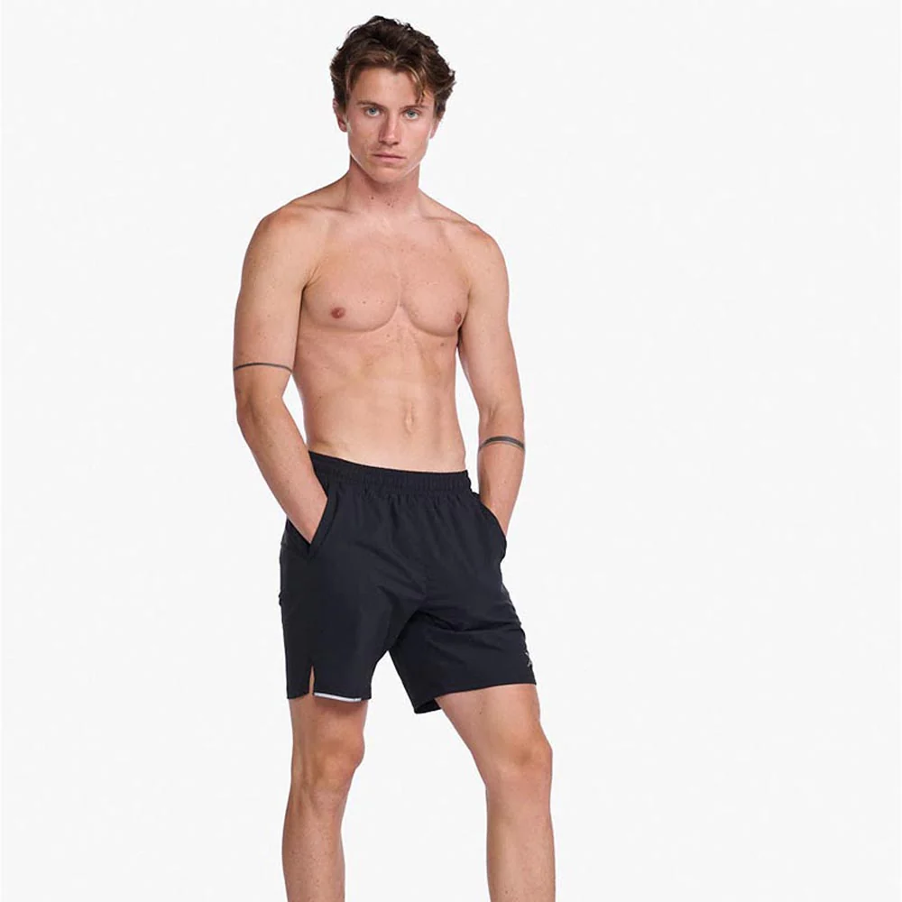 2XU Men Aero 7 Inch Shorts - Black / Silver Reflective - Image 4