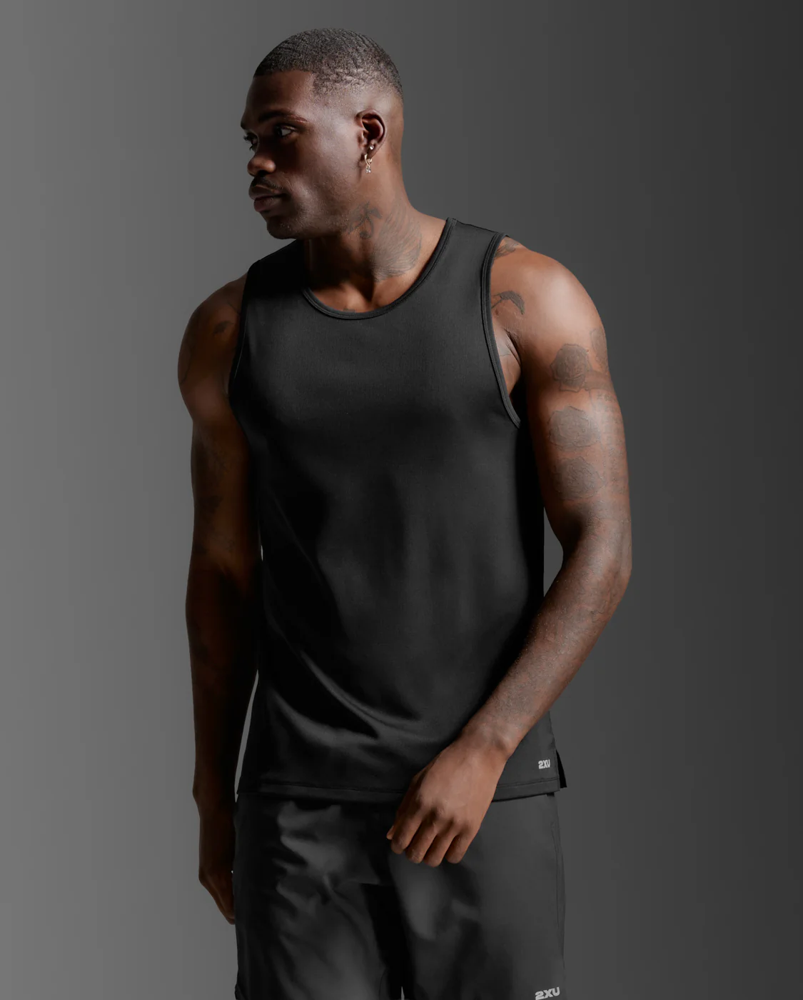 2XU Men Aero Mesh Tank - Black / Silver Reflective - Image 4