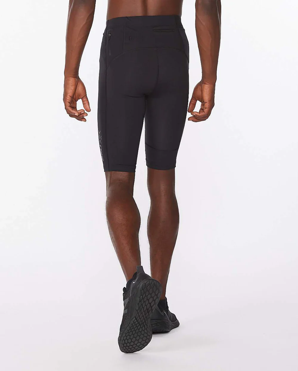 2XU Men Light Speed Compression Shorts - Black / Black Reflective - Image 3