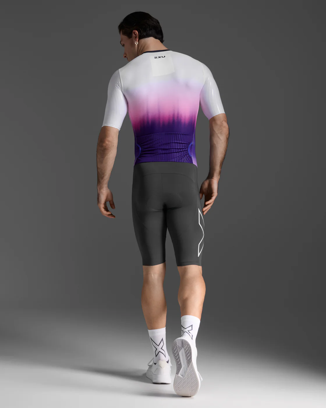 2XU Men Light Speed React Sleeved Trisuit - White / Turbulence - Image 2