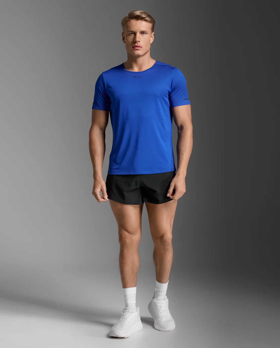 2XU Men Light Speed Tech Tee - Surf / Black Reflective - Image 4