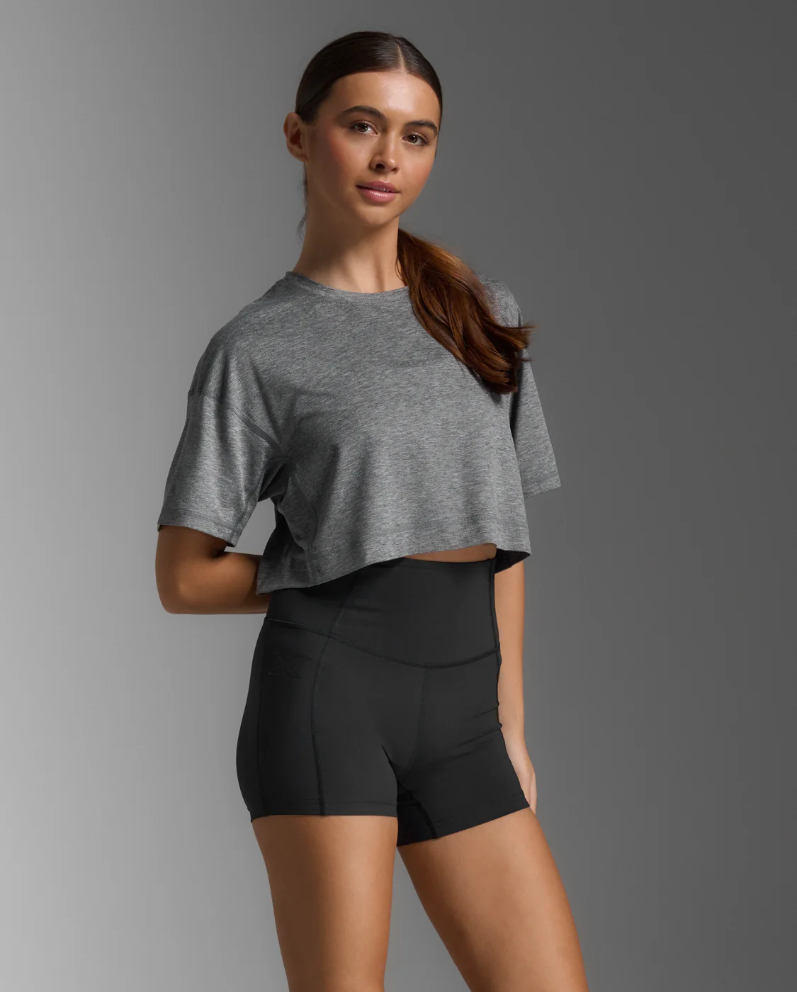 2XU Women Form Soft Jersey Crop Tee - Harbour Mist / Black - Image 3