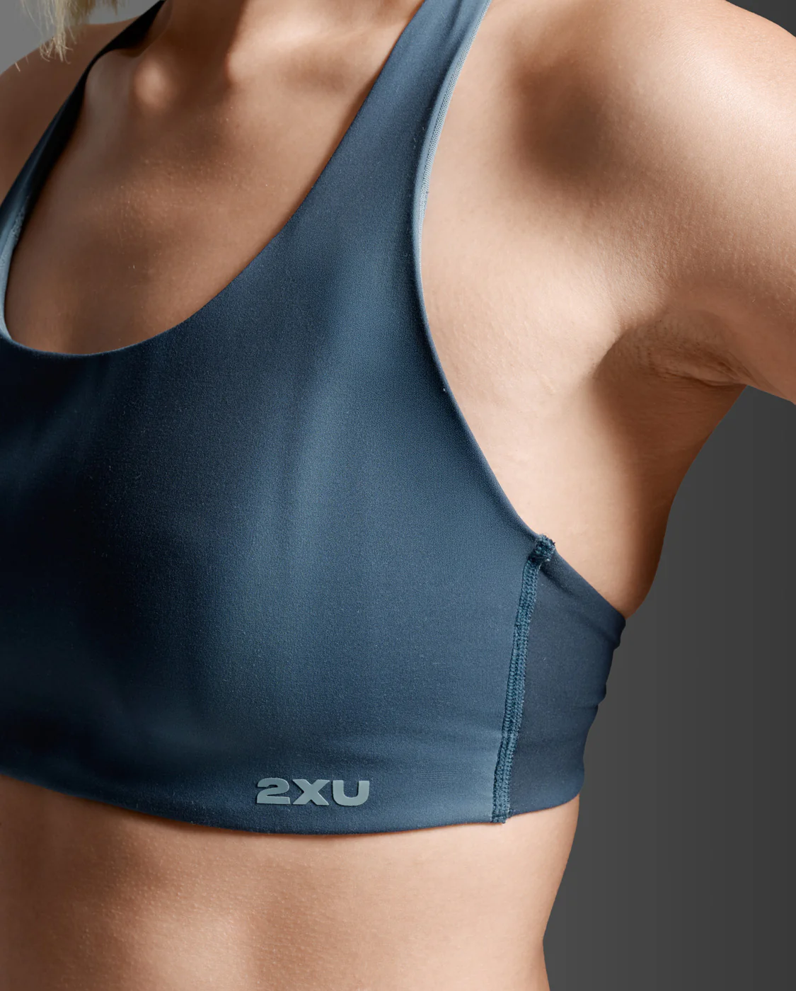 2XU Women Form Strappy Low Impact Low Bra - Dark Sage Glass Grad / Dark Sage - Image 8