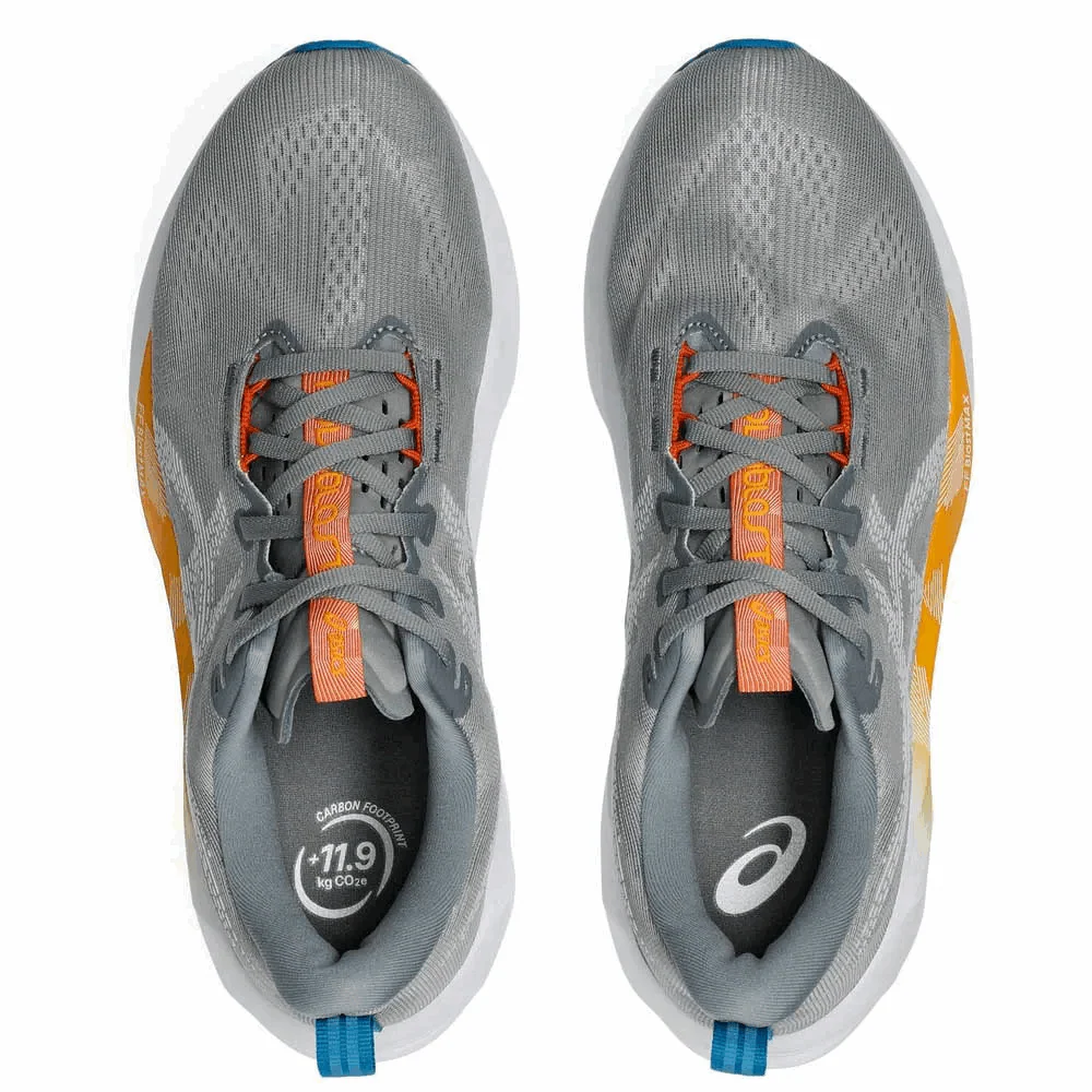 ASICS Men Novablast 5 Wide - Gravel / White - Image 3