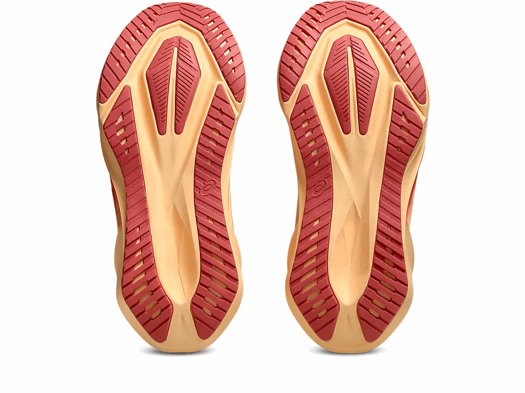 ASICS Women Novablast 5 - Rubber Red / Fawn - Image 5