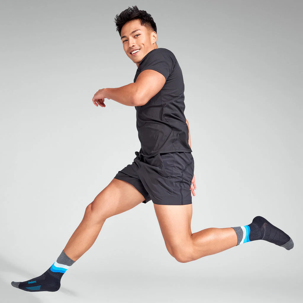 Feetures Active Elite Light Cushion Mini Crew - Black Swell - Image 3