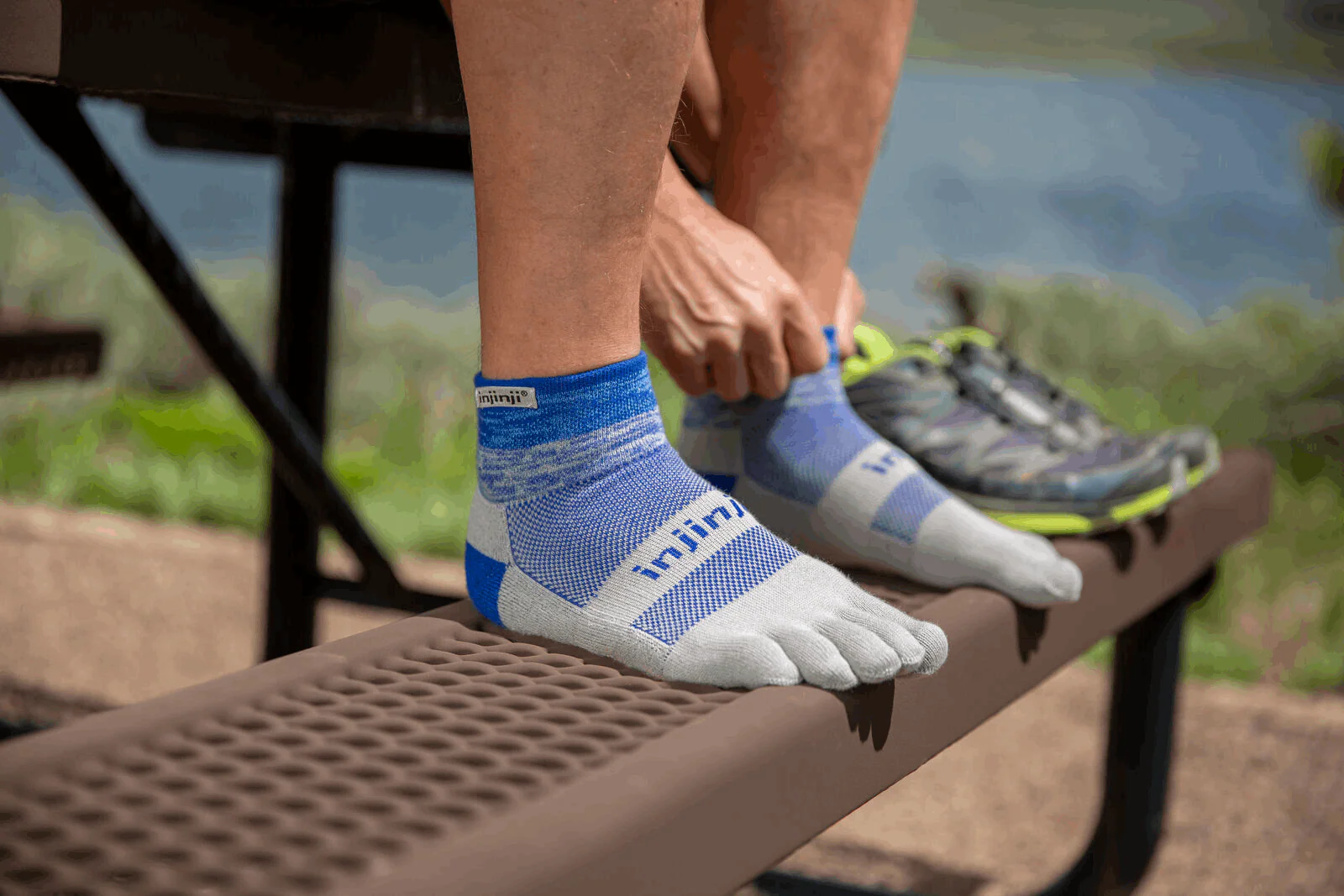 Injinji Trail Midweight Mini-Crew Coolmax - Neptune - Image 2