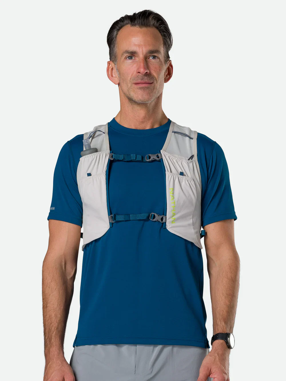 Nathan Sports Pinnacle Featherlite 1.5L Hydration Vest - Vapor Grey - Image 2