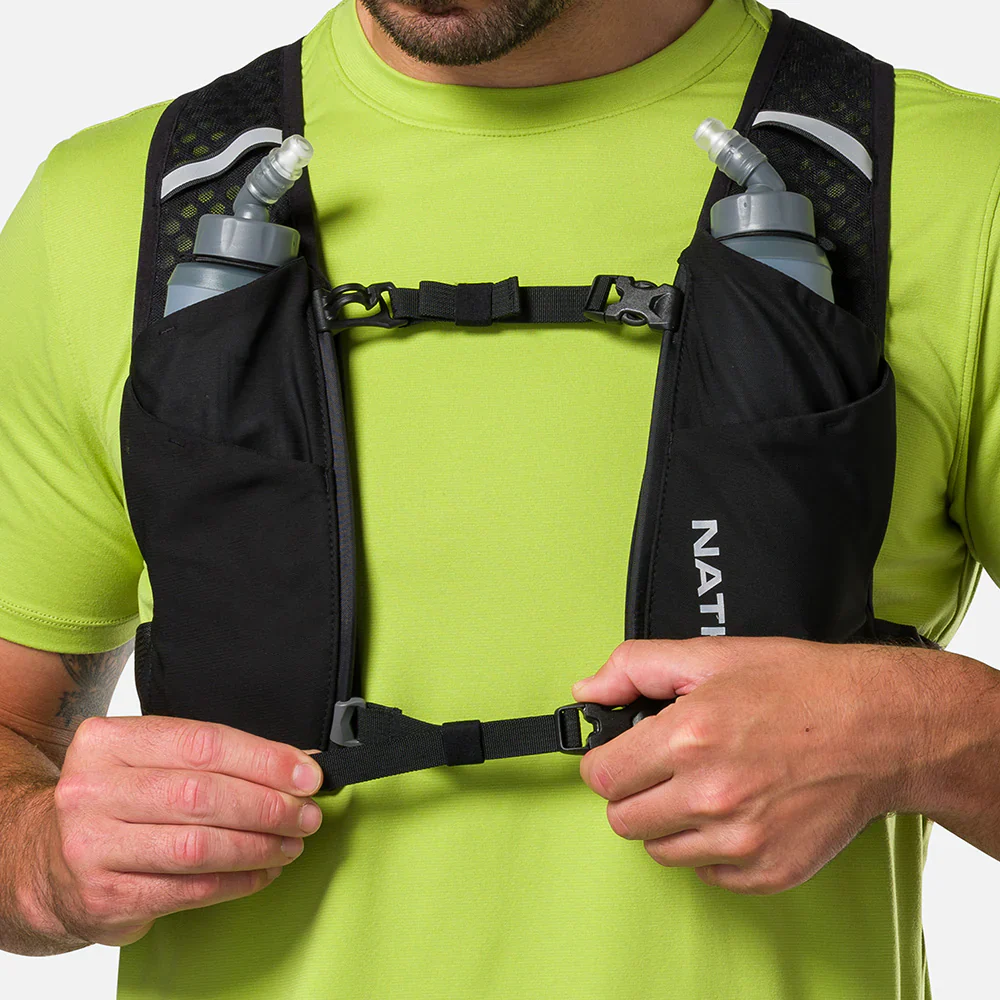 Nathan Sports Quick Start 3.0 4L Soft Flask Hydration Pack - Black / Reflective Silver - Image 4