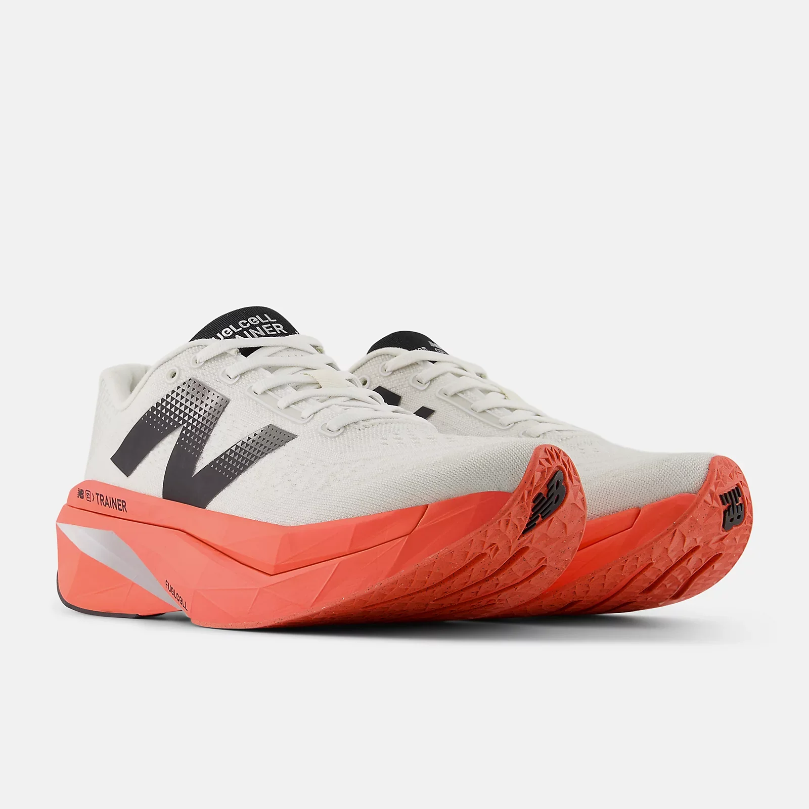 New Balance Men FuelCell SuperComp Trainer V3 - Urgent Red / Sea Salt - Image 2