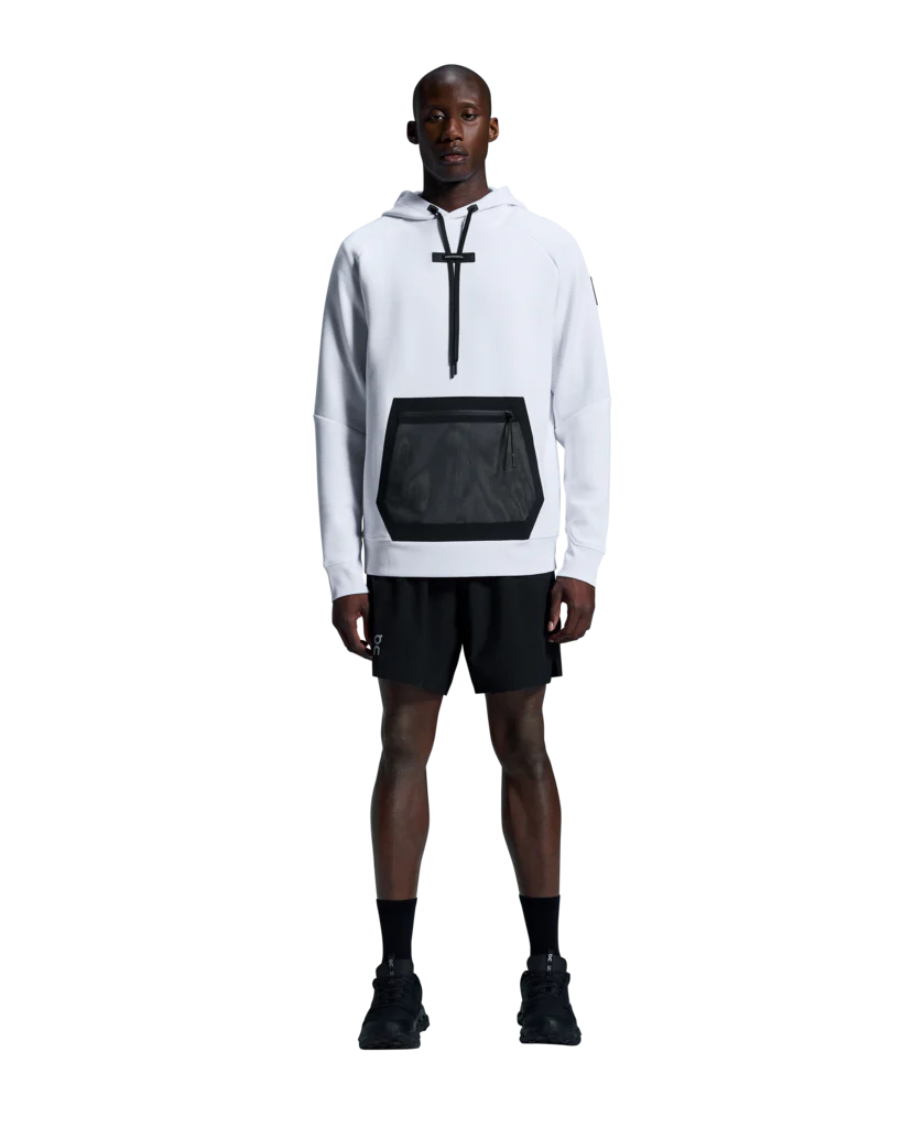 On Men 7" Core Shorts - Black - Image 3