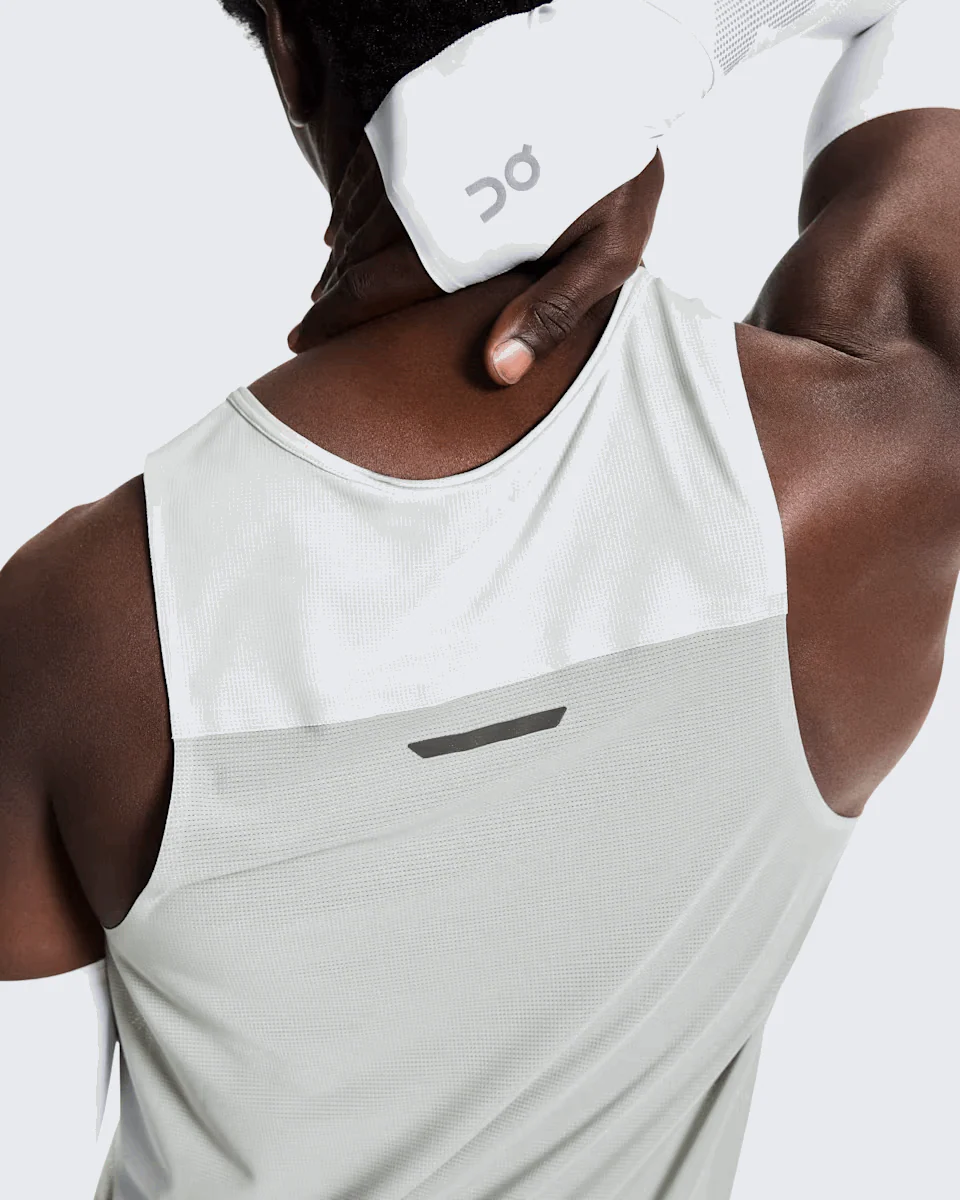 On Men Performance Tank - Iceberg / Tin - Image 2