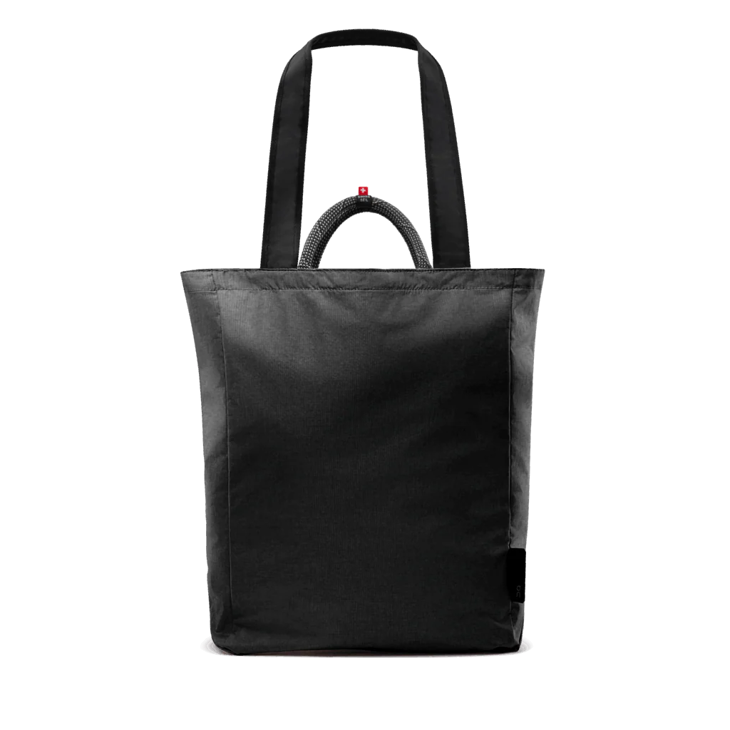 On Unisex Tote Pack 25L - Black - Image 3