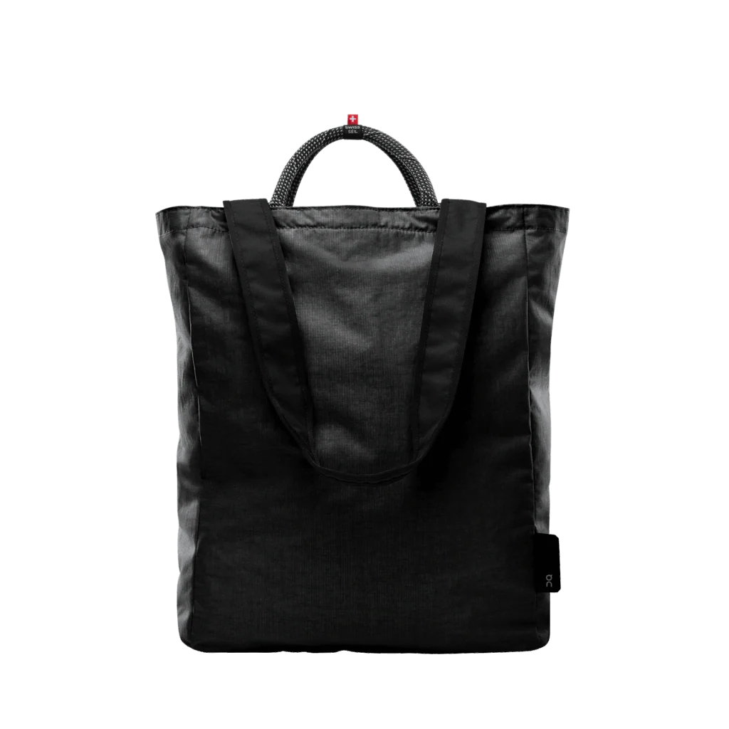 On Unisex Tote Pack 25L - Black - Image 4
