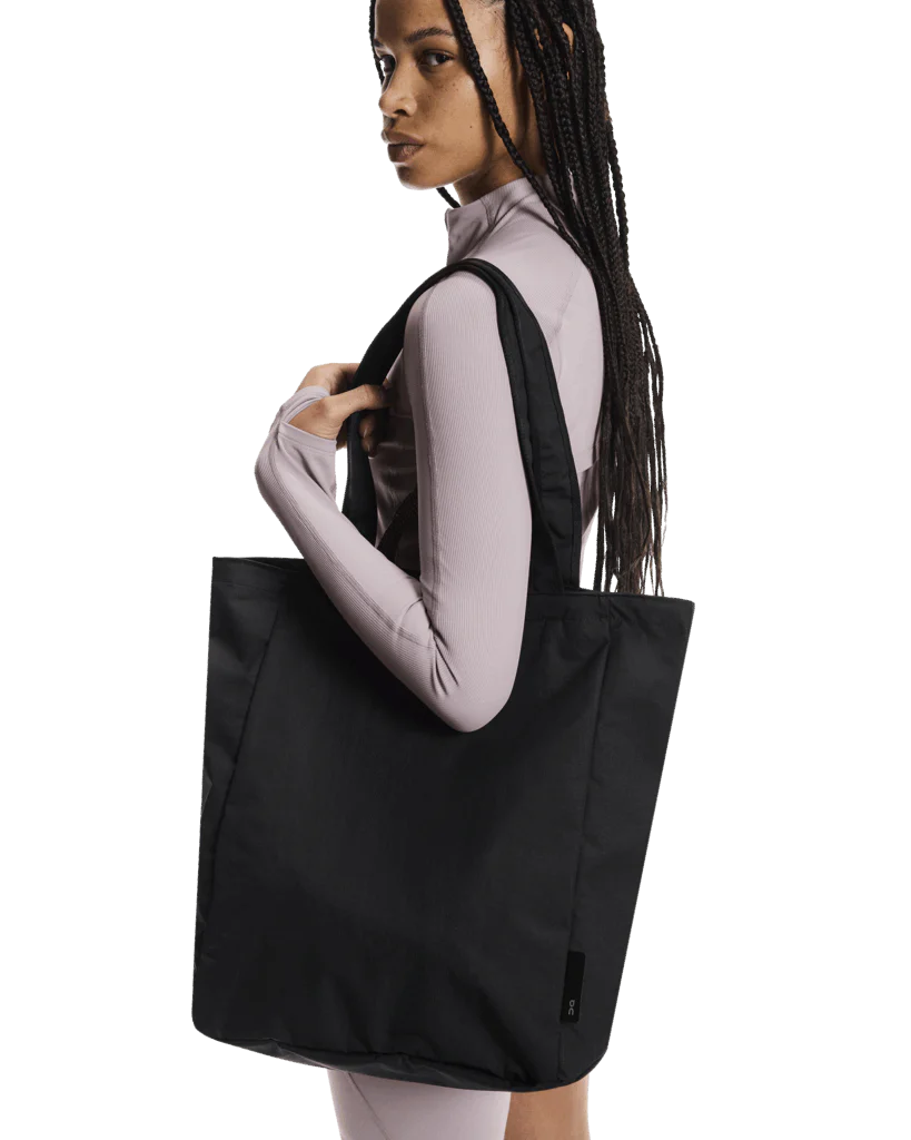 On Unisex Tote Pack 25L - Black - Image 7