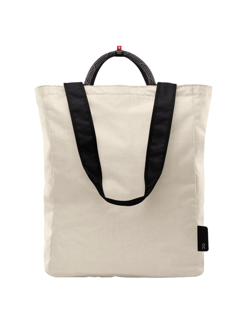 On Unisex Tote Pack 25L - Cream / Black - Image 8