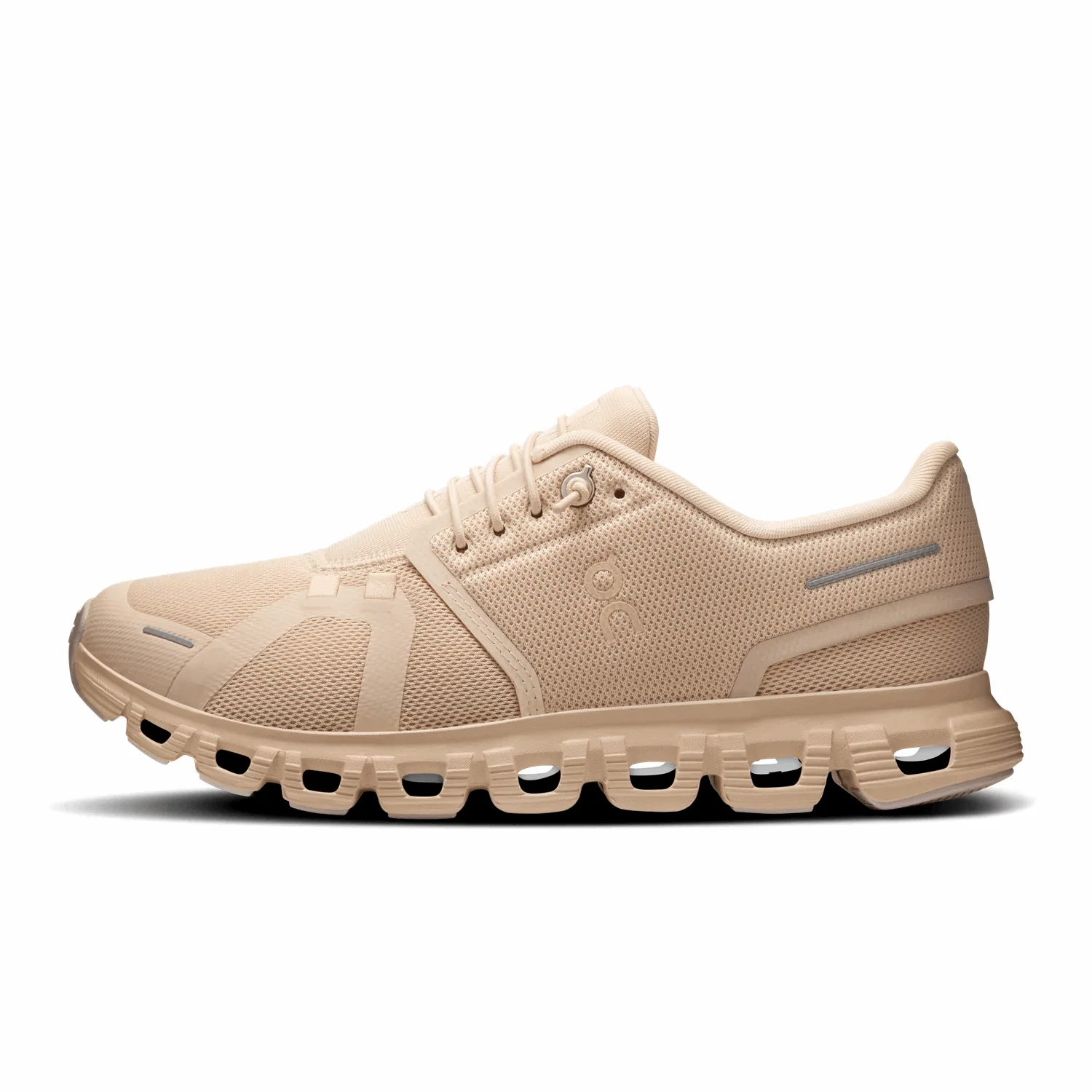 On Women Cloud 6 - Sand / Sand - Image 4