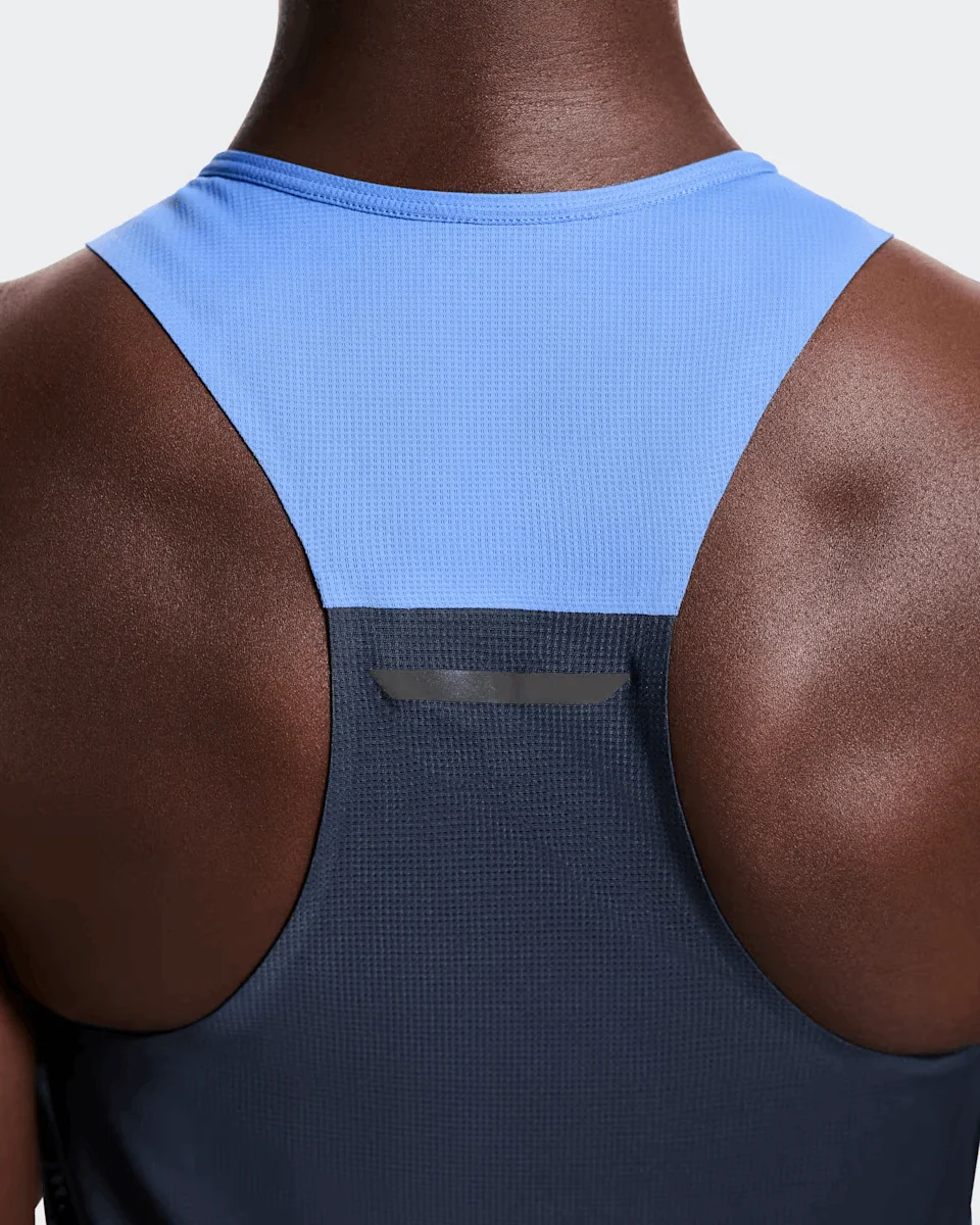 On Women Performance Tank - Sailor / Navy - Image 3