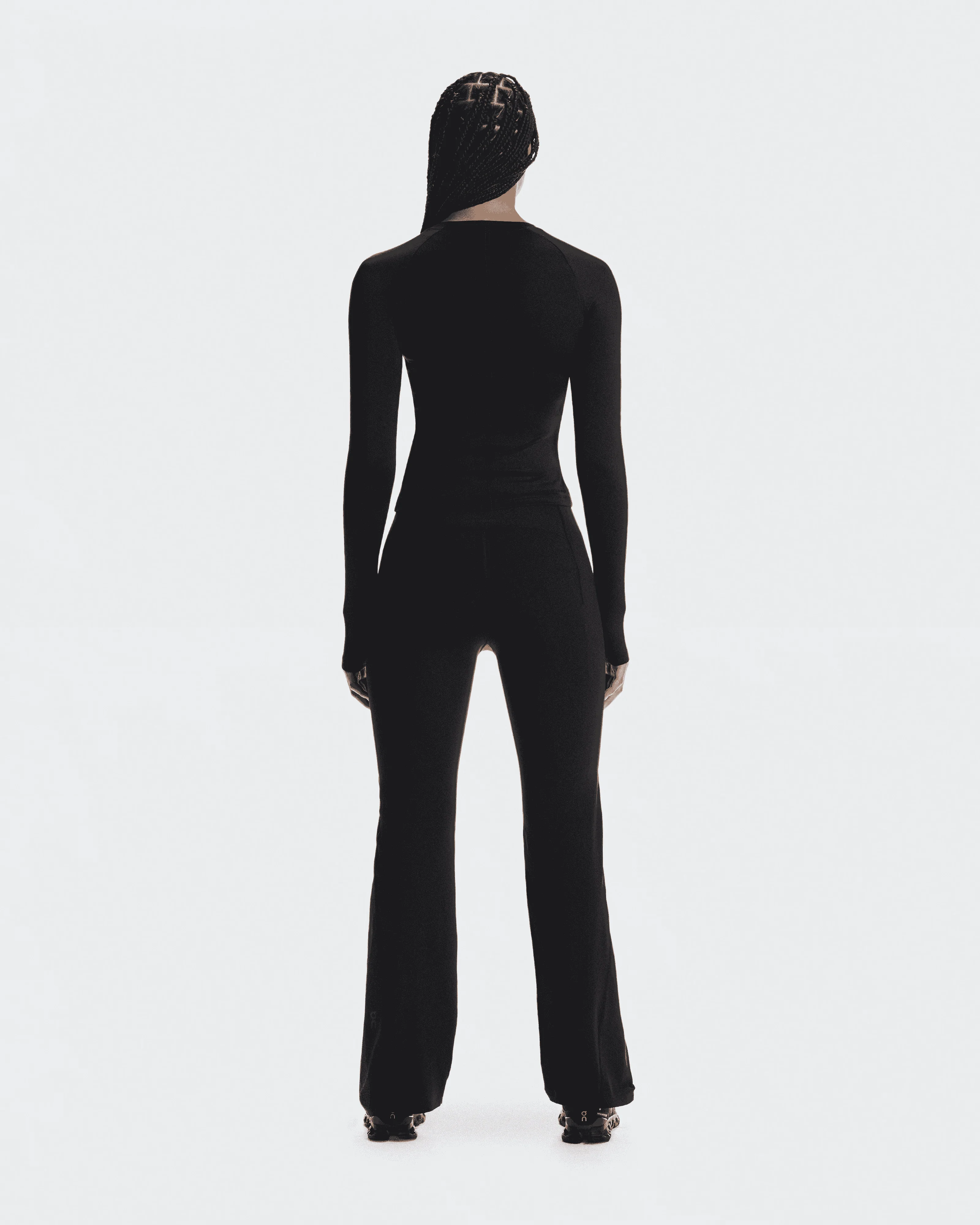 On Women Studio Long-T - Black - Image 5