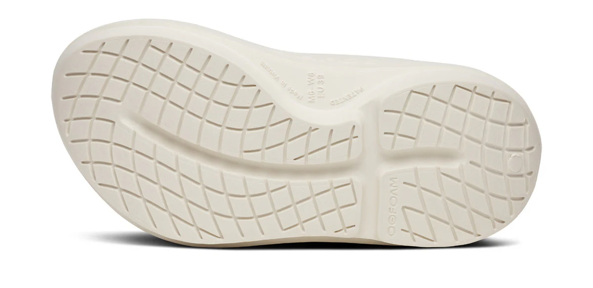 OOFOS Unisex OOriginal Plus - Chalk - Image 10