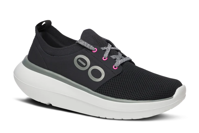 OOFOS Women OOmy Stride - White / Black - Image 5