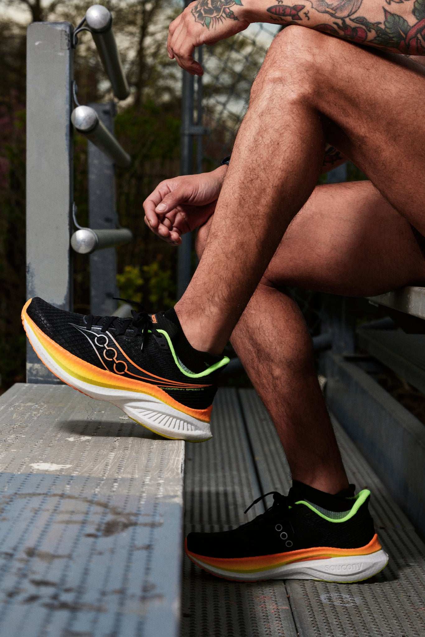 Saucony Men Endorphin Speed 5 - Black / VO2 - Image 3