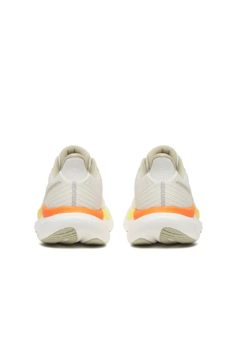 Saucony Men Triumph 23 - Ivory / Fire - Image 5